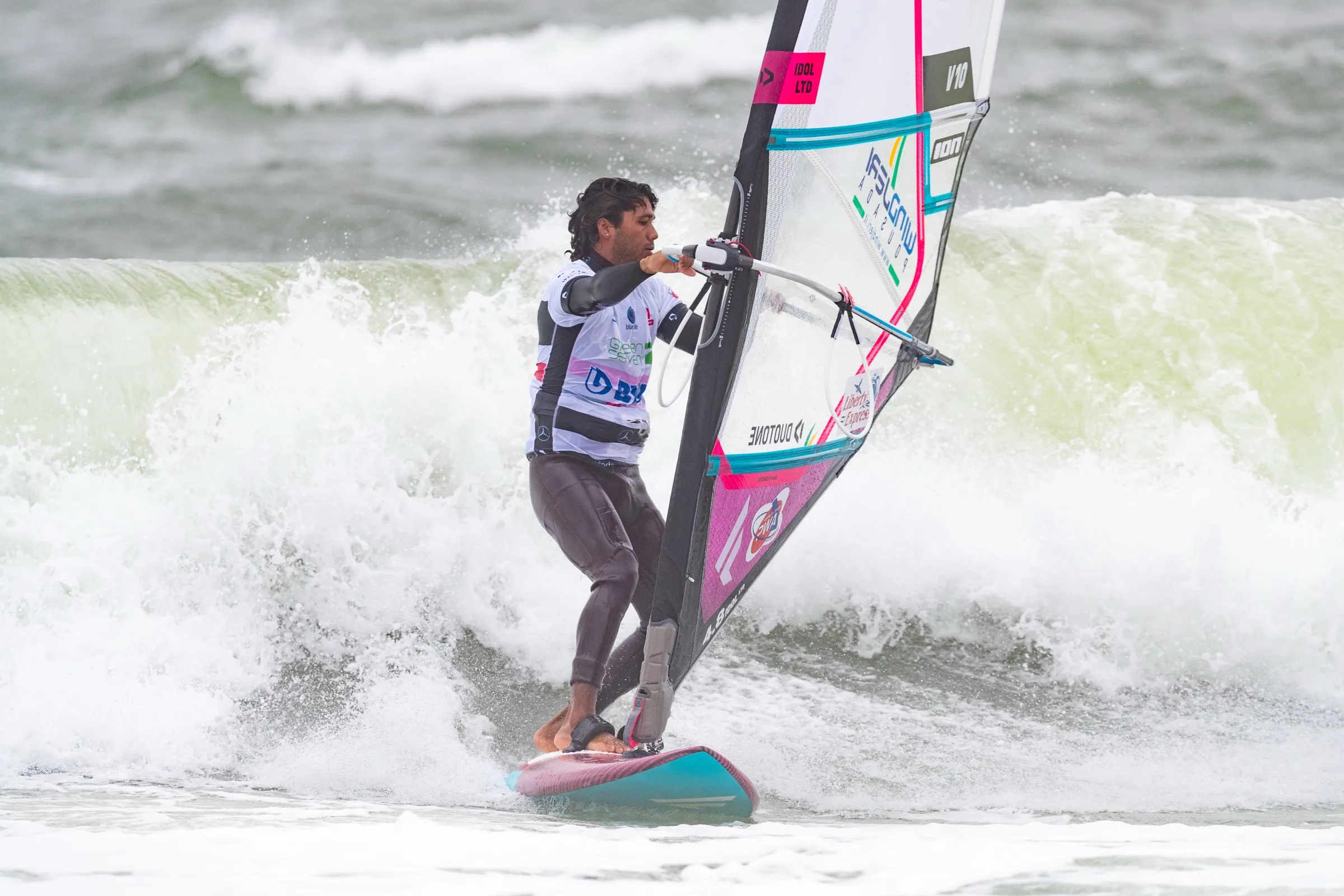 Gollito Estredo beim Windsurfen