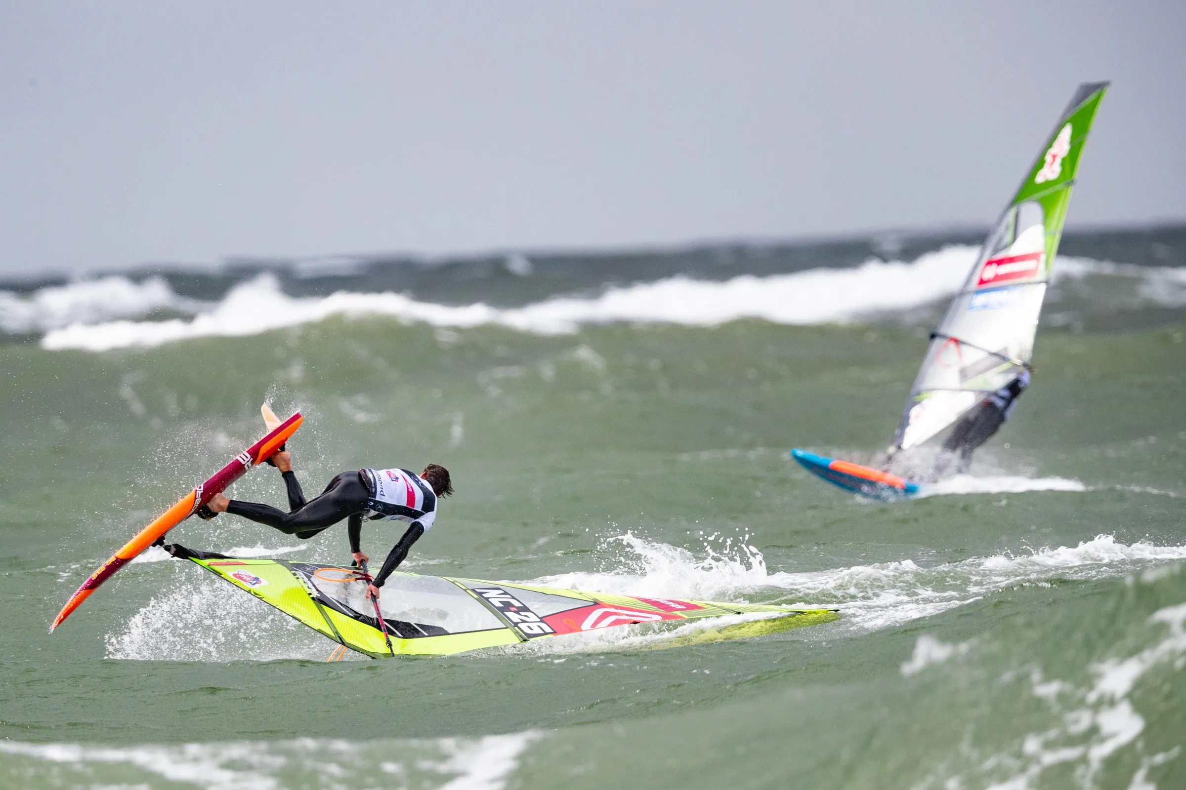 Steven Van Broeckhoven windsurfing